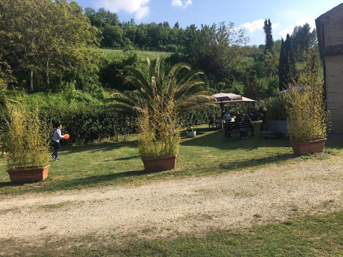 Affitta Camere Il Pettirosso Fermo Exteriér fotografie