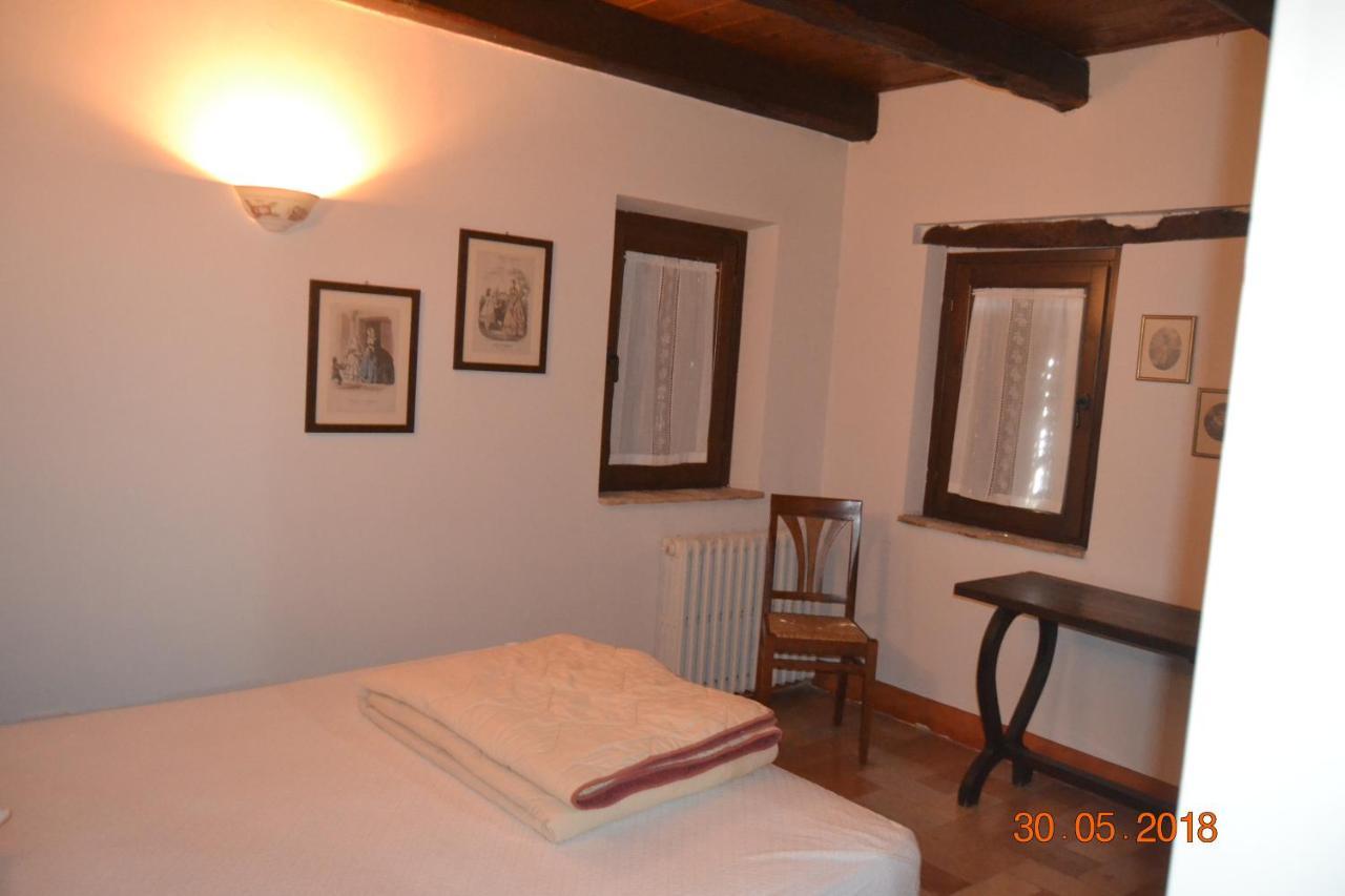 Affitta Camere Il Pettirosso Fermo Exteriér fotografie